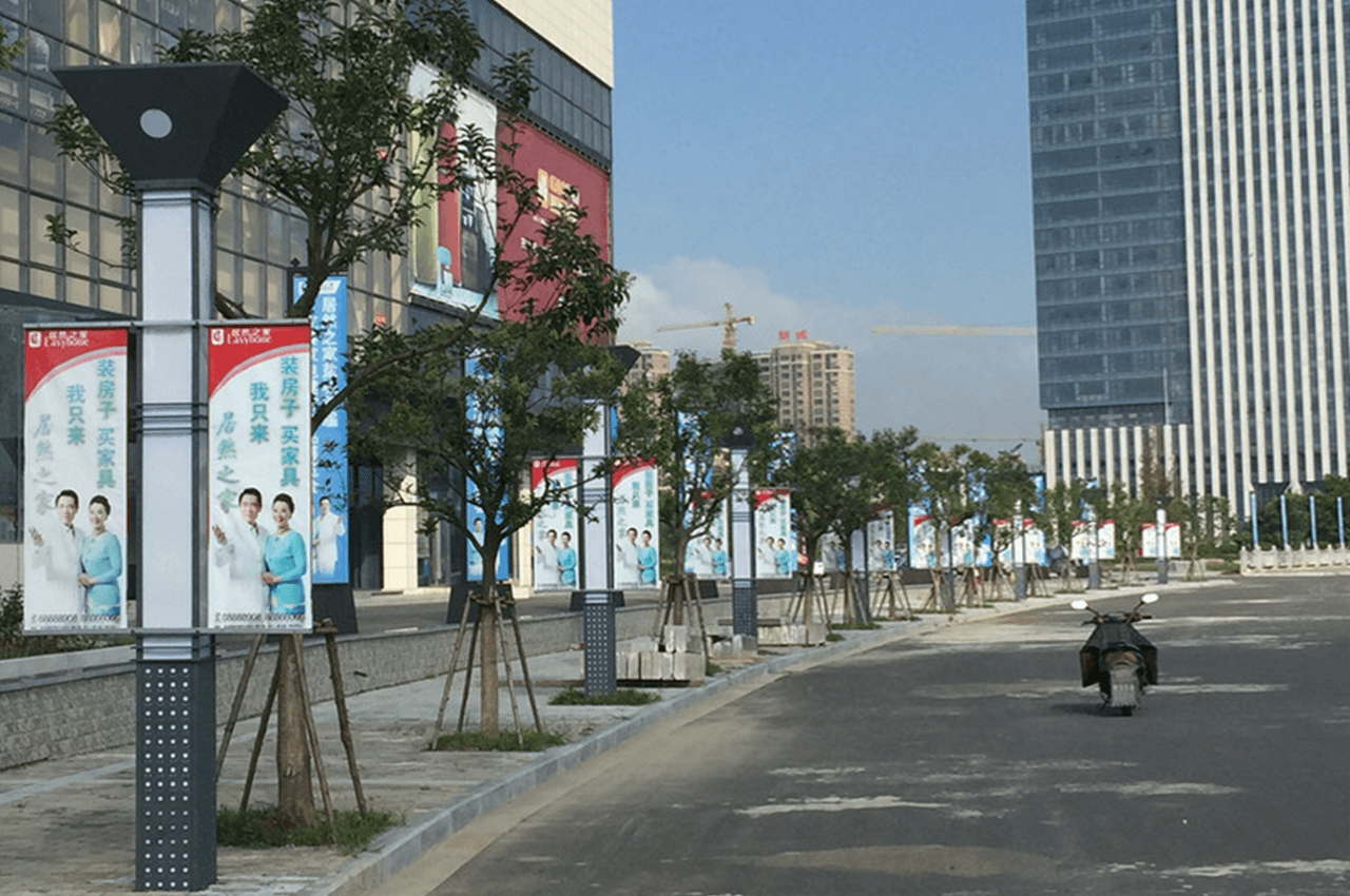武汉时代经典不锈钢方形柱体广场LED景观路灯